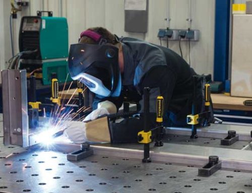 ¿Por qué es imprescindible contar con una mesa de soldadura?